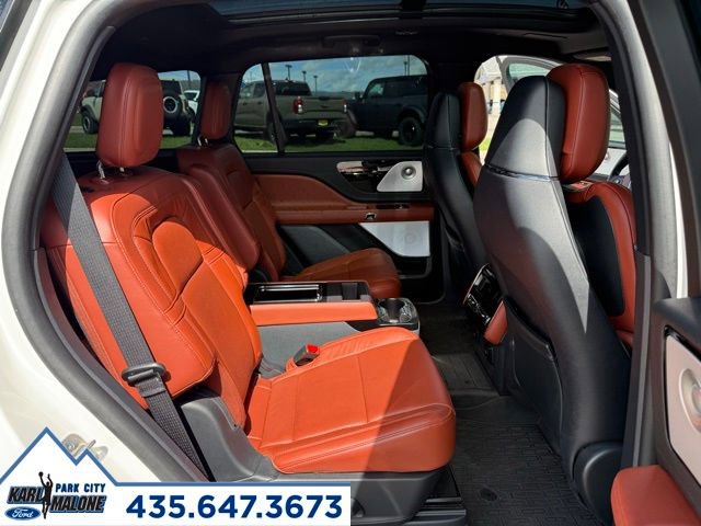 Used 2025 Lincoln Aviator Reserve w/ Equipment Group 201A image 37