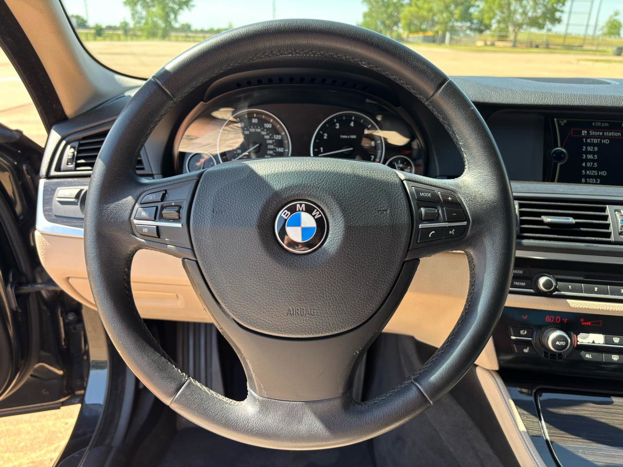 Used 2011 BMW 528i Sedan RWD image 15