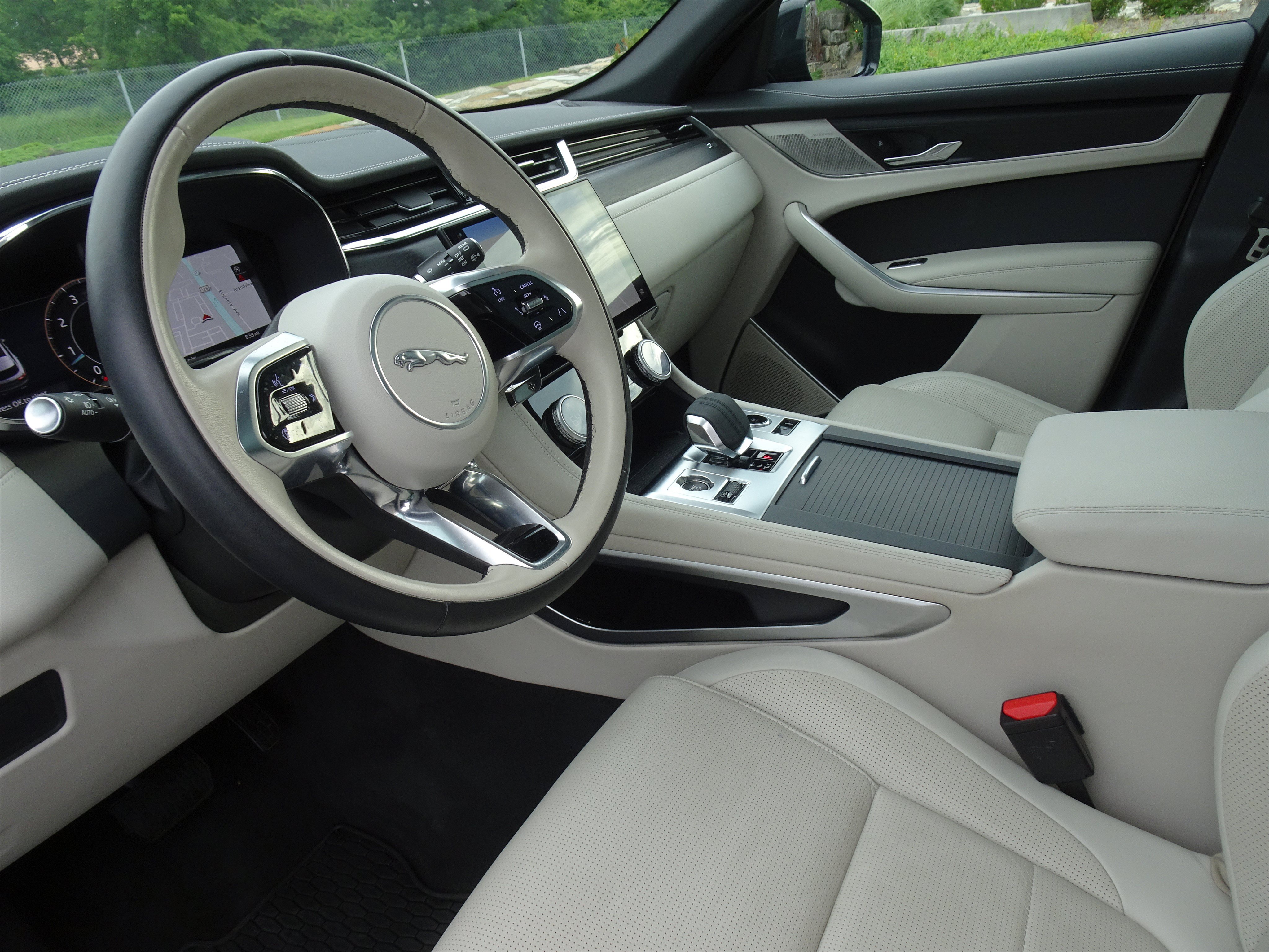 New 2025 Jaguar F-PACE R-Dynamic S AWD/4WD image 18