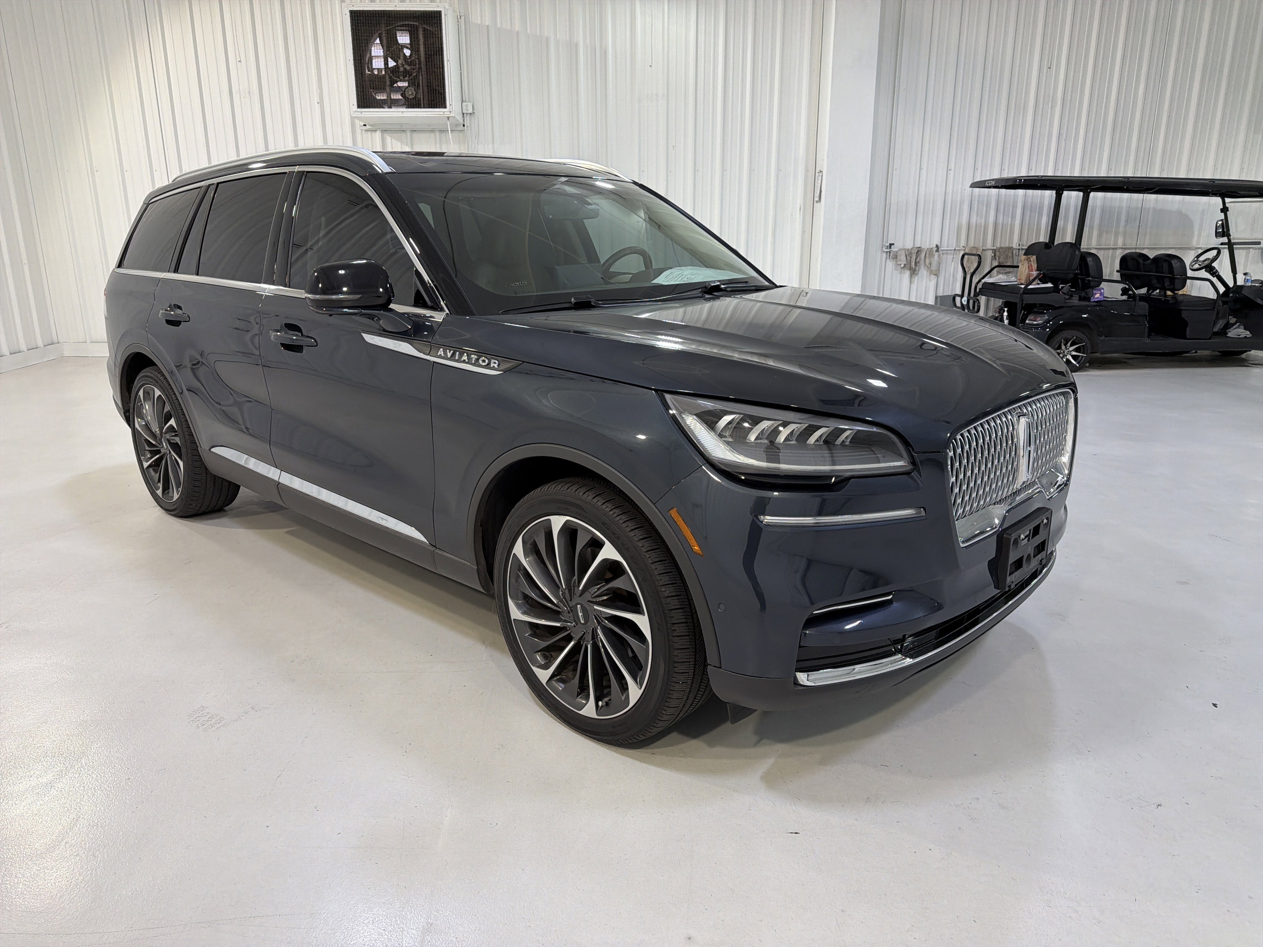 Used 2022 Lincoln Aviator Reserve w/ Equipment Group 201A AWD/4WD image 7