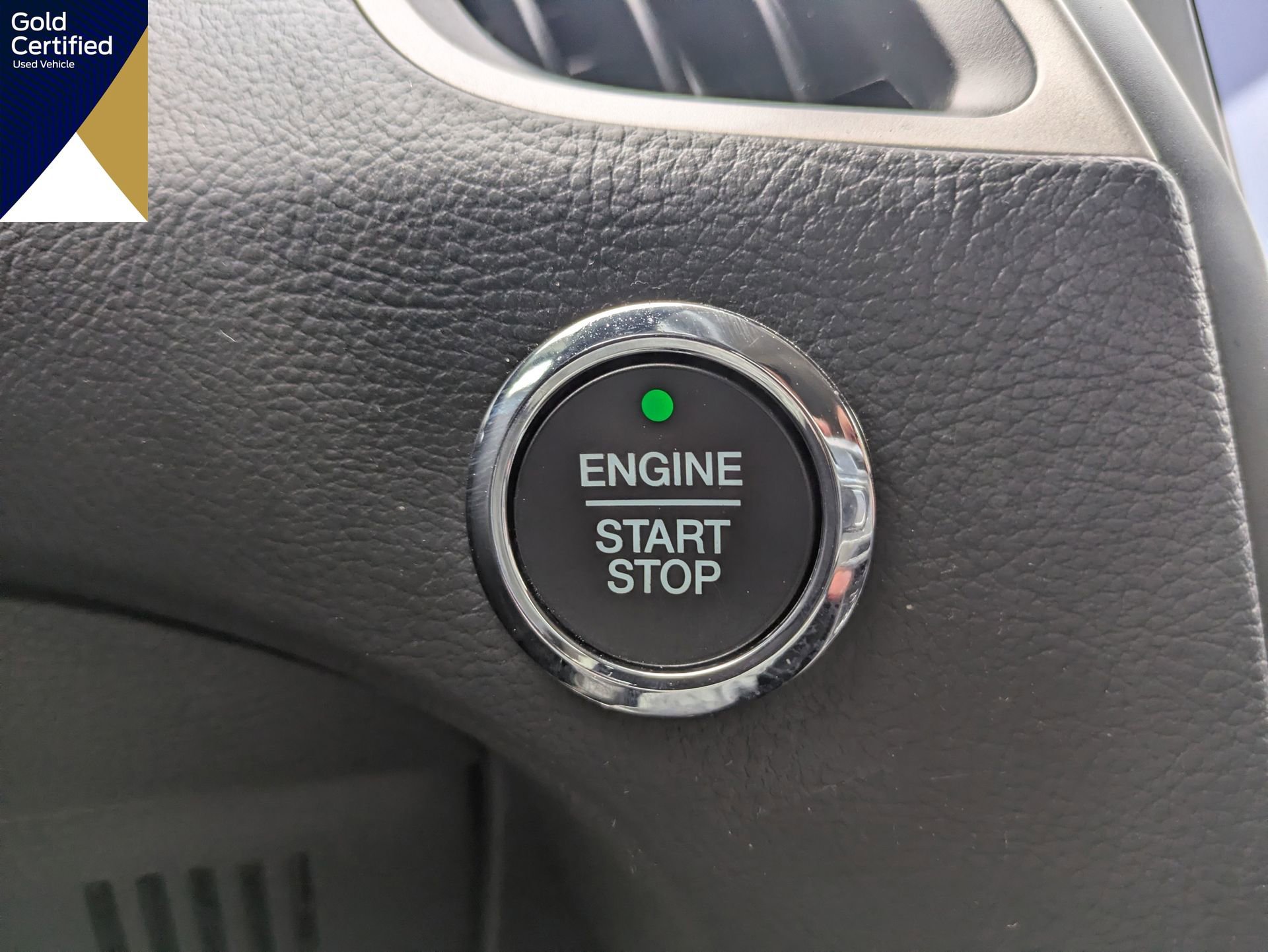 Certified 2022 Ford Edge SE image 32