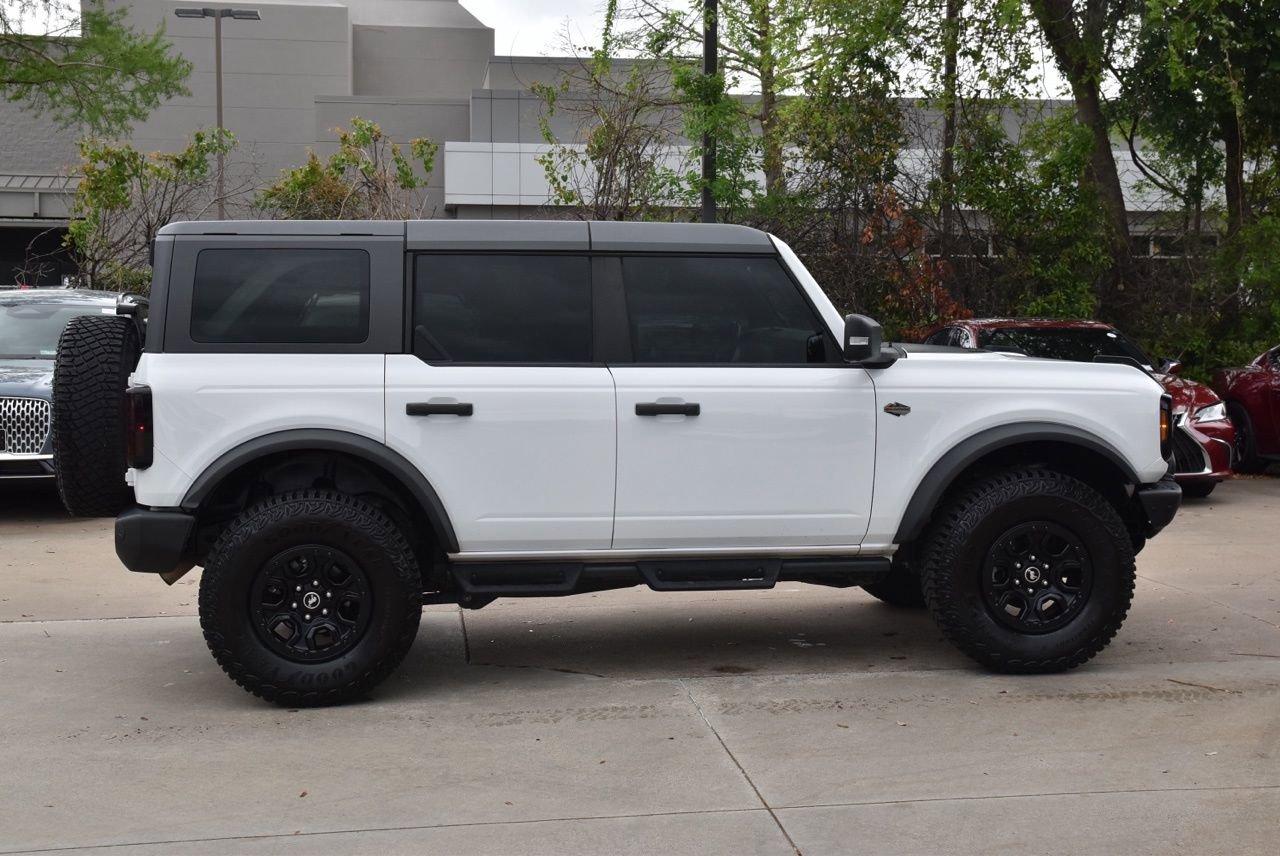 Used 2023 Ford Bronco Wildtrak image 6