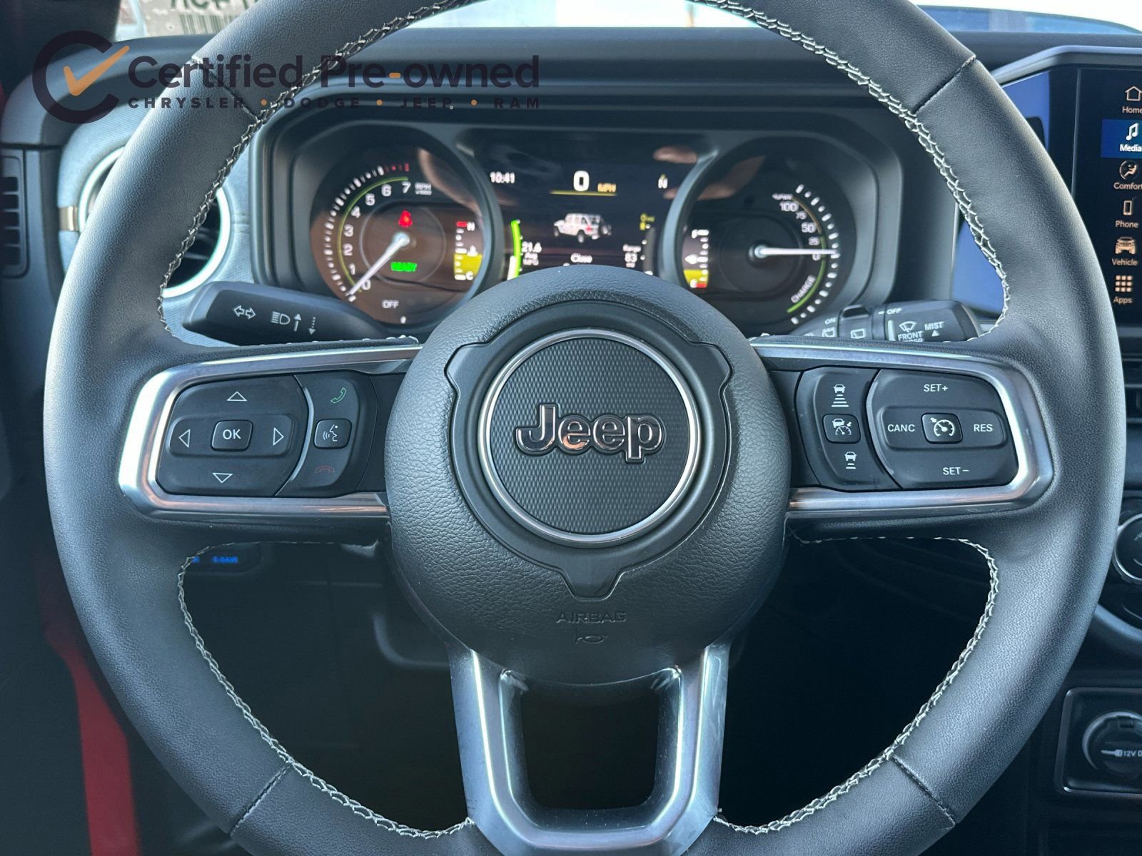 Used 2025 Jeep Wrangler Unlimited Sahara image 24