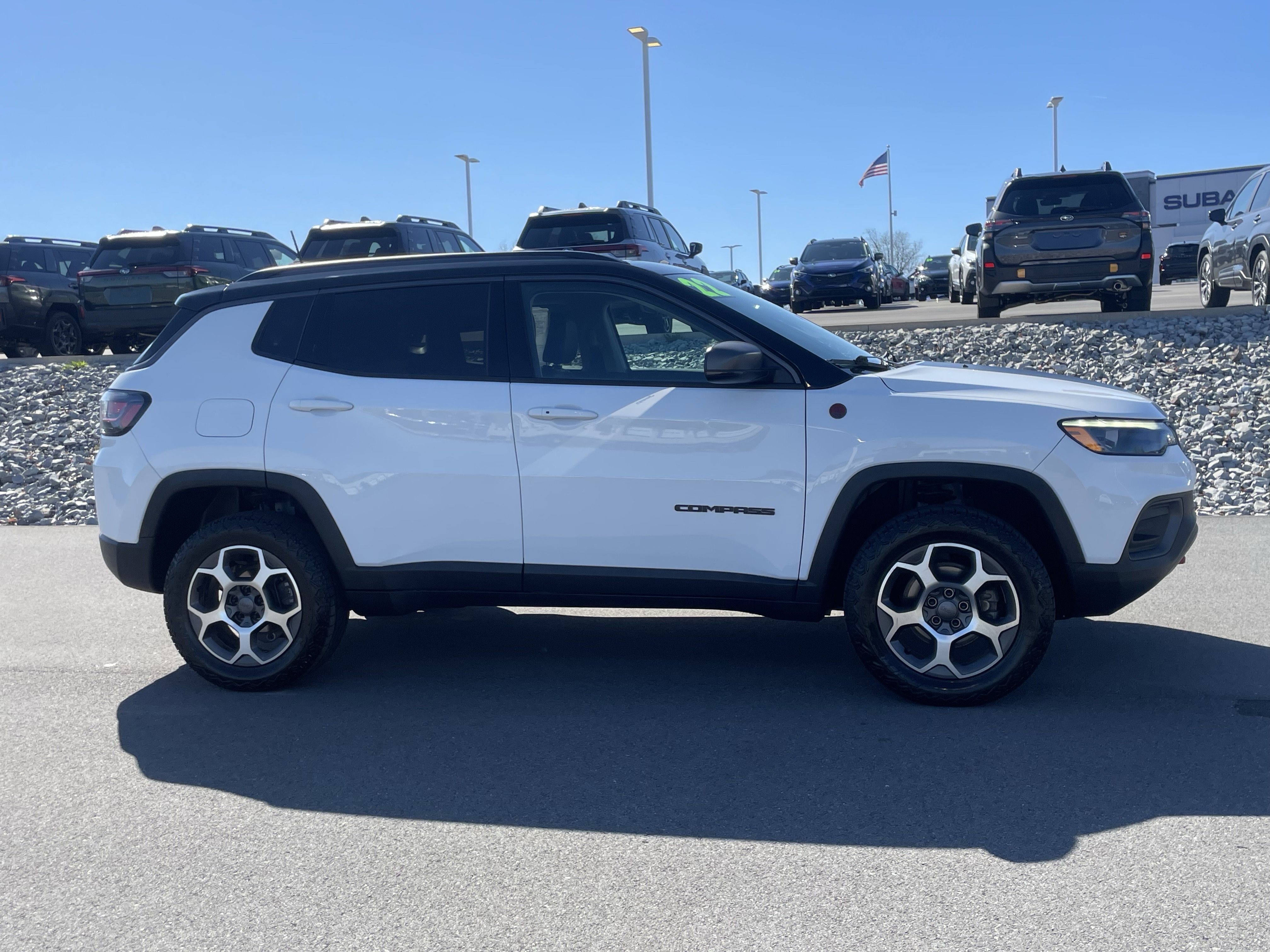 Used 2022 Jeep Compass Trailhawk w/ Trailhawk Elite Group image 2