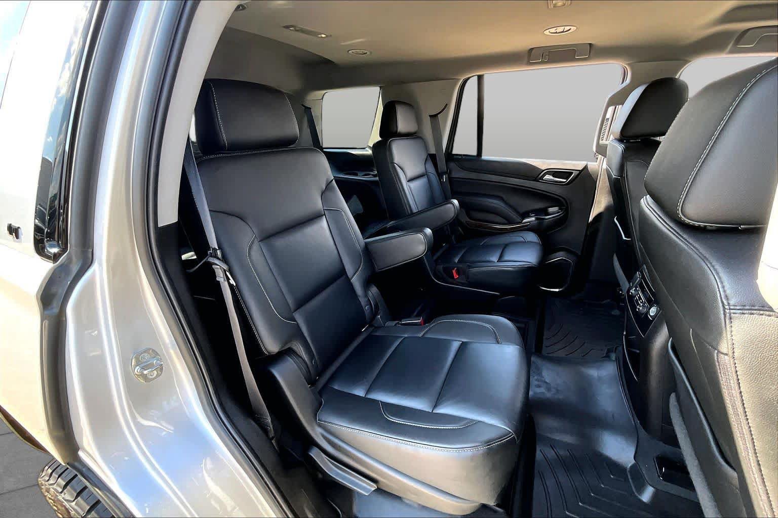 Used 2019 Chevrolet Tahoe LT w/ RST Edition AWD/4WD image 20