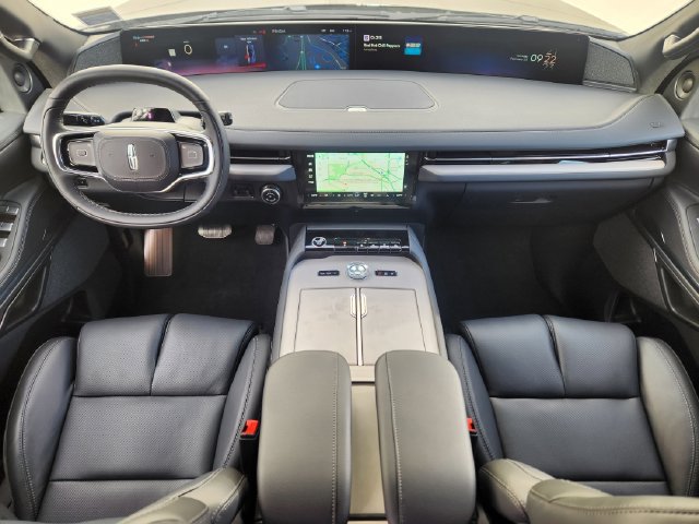 New 2026 Lincoln Navigator L Reserve w/ Jet Appearance Package AWD/4WD image 11