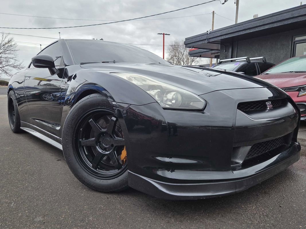 Used 2009 Nissan GT-R Premium image 1