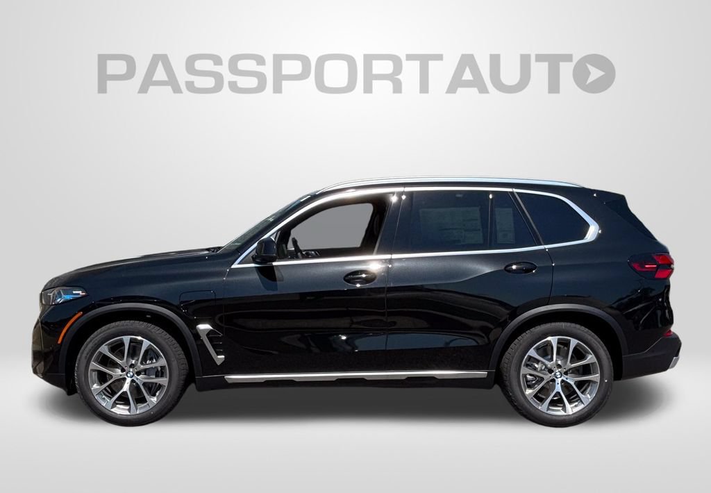 New 2026 BMW X5 xDrive50e w/ Executive Package AWD/4WD image 2