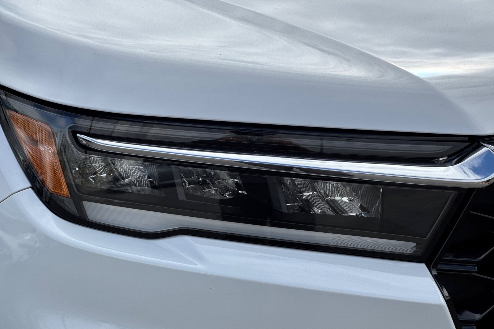 Certified 2023 Honda Pilot Touring image 11