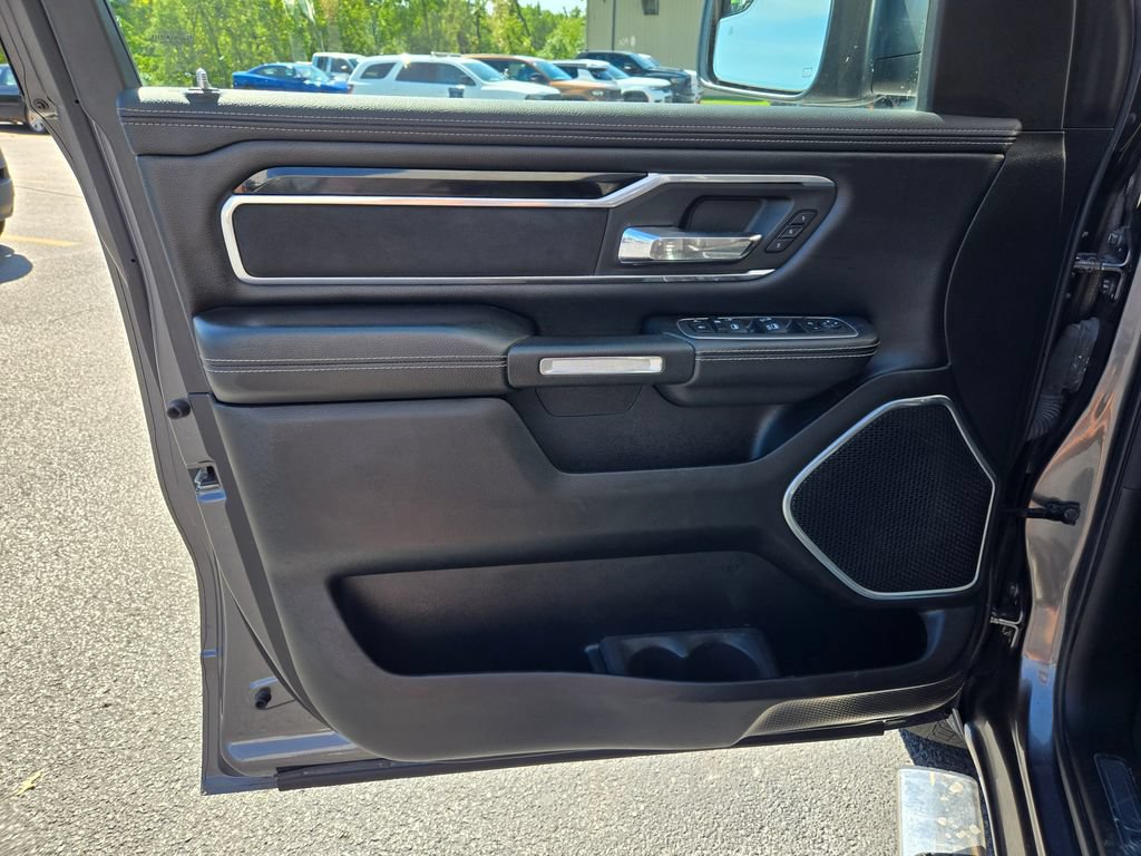 Used 2022 RAM 1500 Laramie w/ Sport Appearance Package AWD/4WD image 13