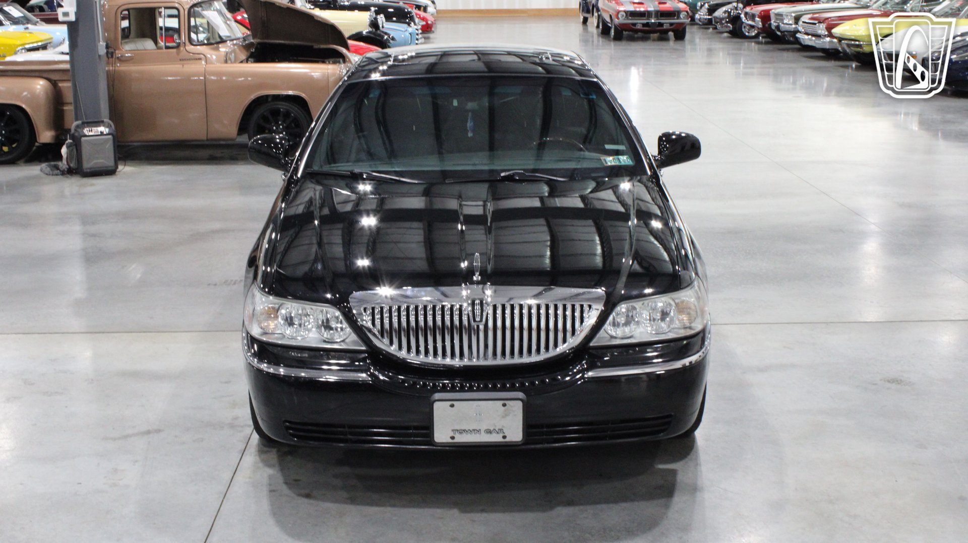 Used 2006 Lincoln Town Car Signature Limited RWD image 39