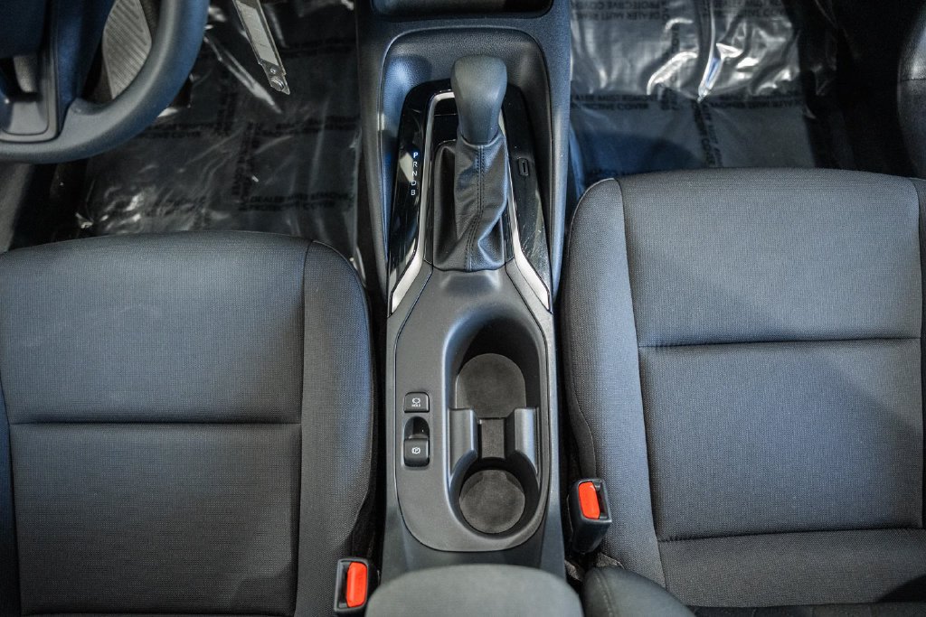 Used 2025 Toyota Corolla LE FWD image 21