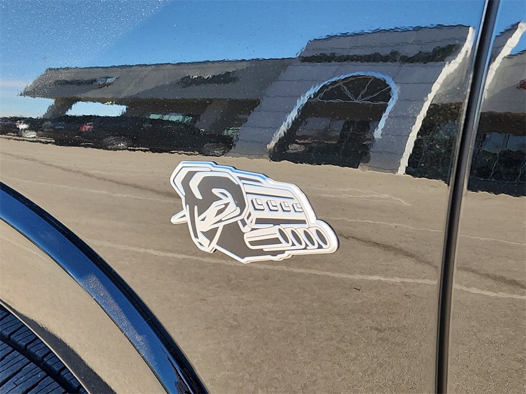 New 2026 RAM 1500 4x4 Crew Cab image 8