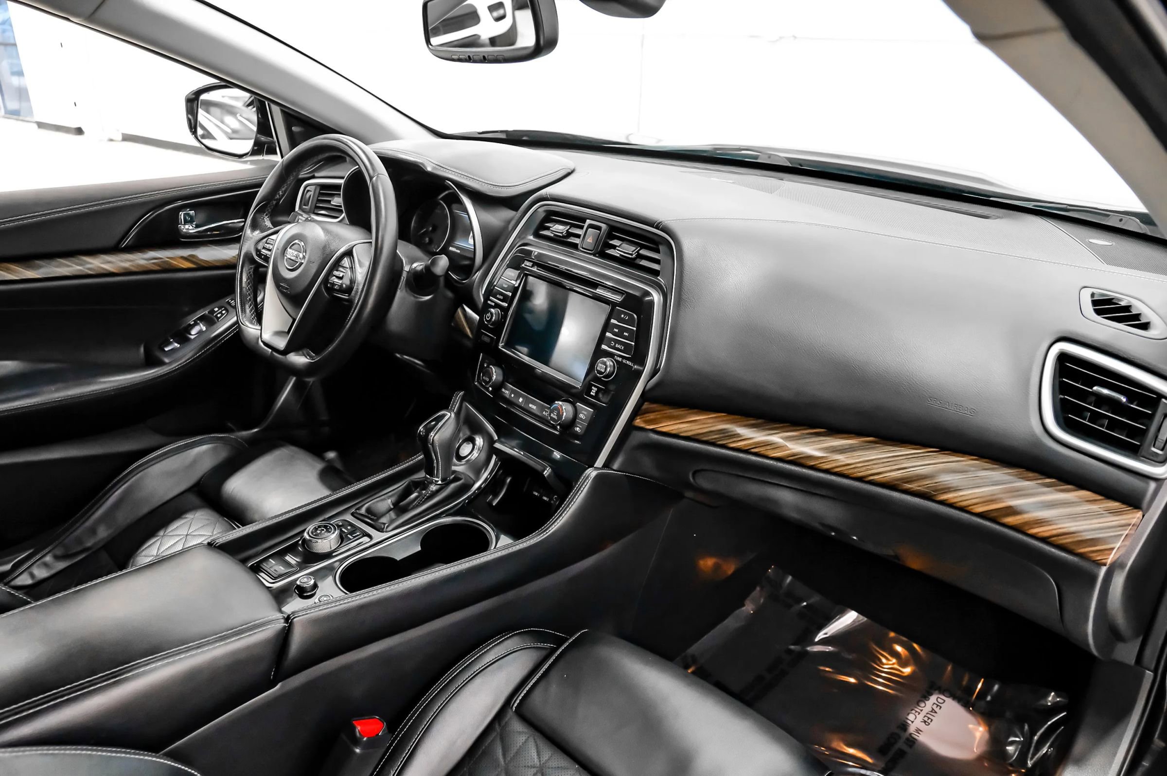 Used 2017 Nissan Maxima Platinum FWD image 19