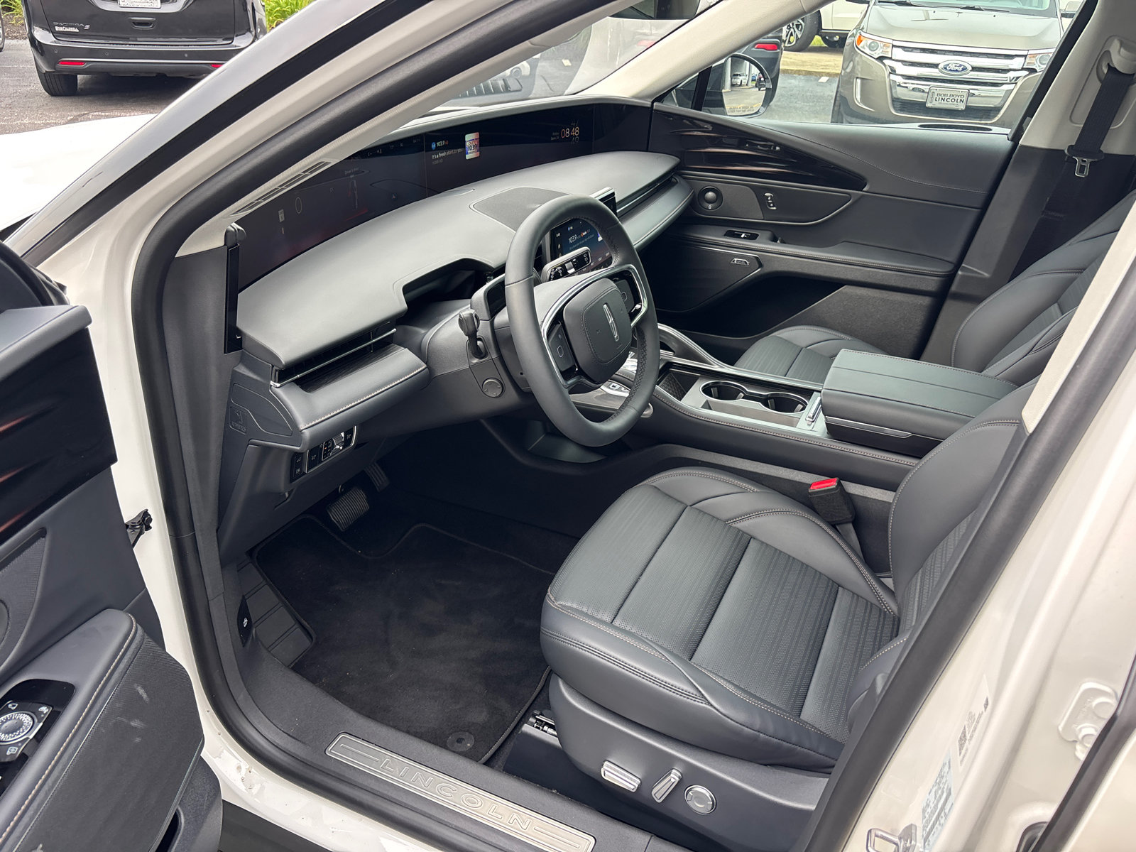 New 2026 Lincoln Nautilus Reserve AWD/4WD image 25