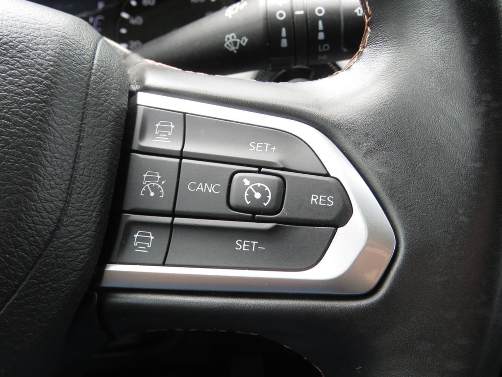 Used 2022 Jeep Compass Limited w/ Sun and Sound Group AWD/4WD image 22