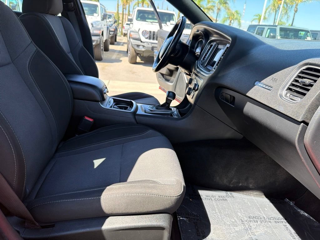 Used 2022 Dodge Charger SXT RWD image 25