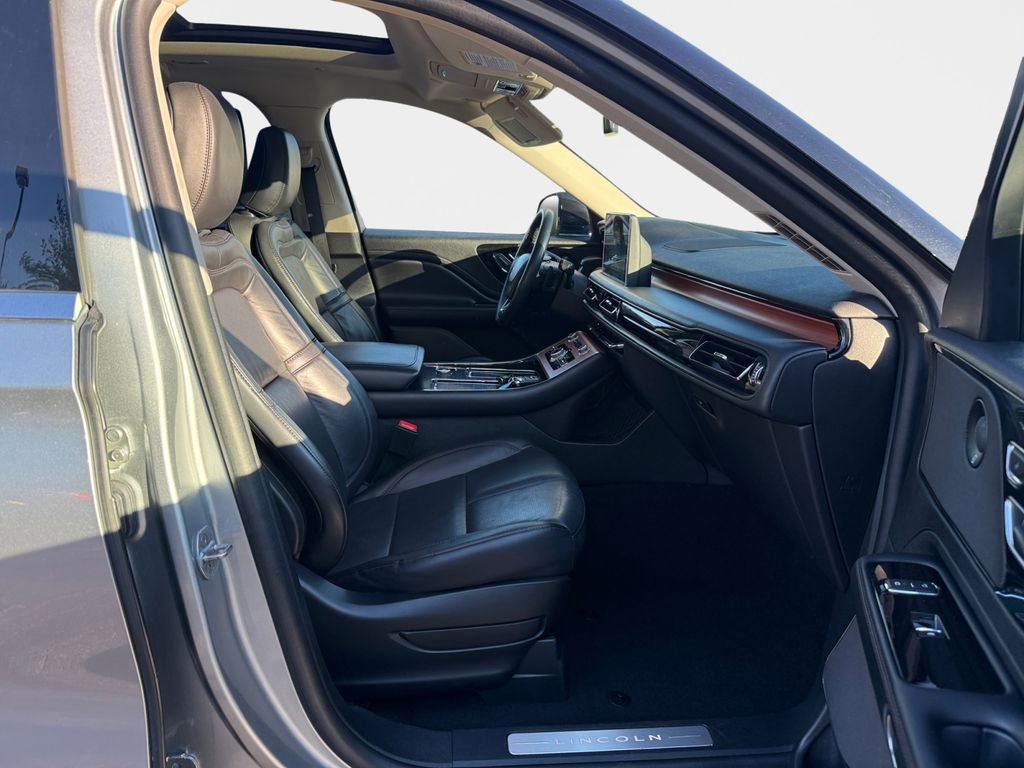 Used 2024 Lincoln Aviator Reserve image 16