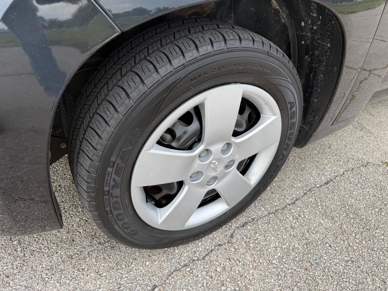 Used 2011 Chevrolet HHR LS FWD image 19