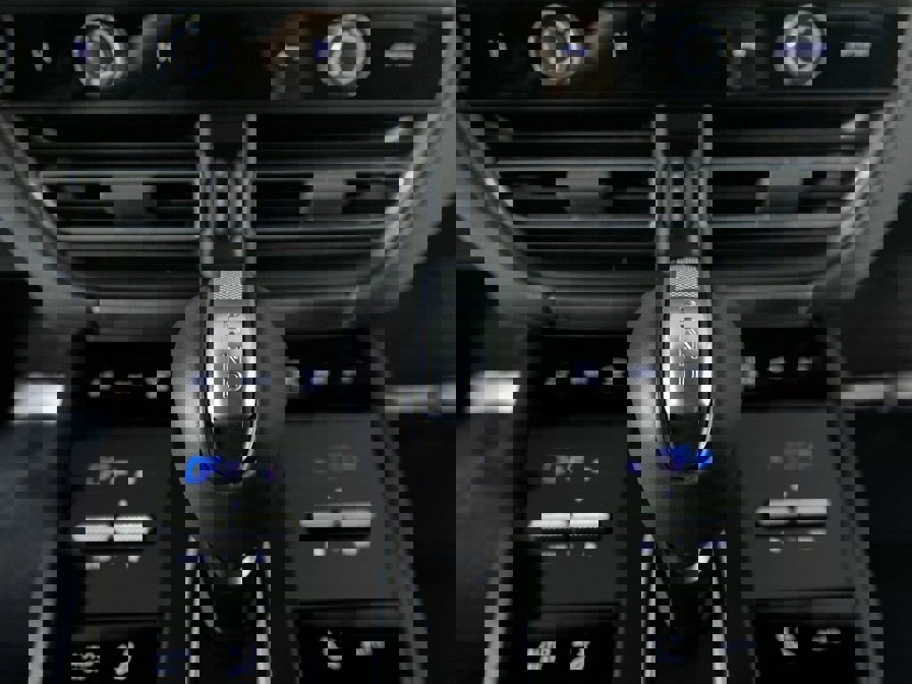 New 2026 Porsche Macan image 27