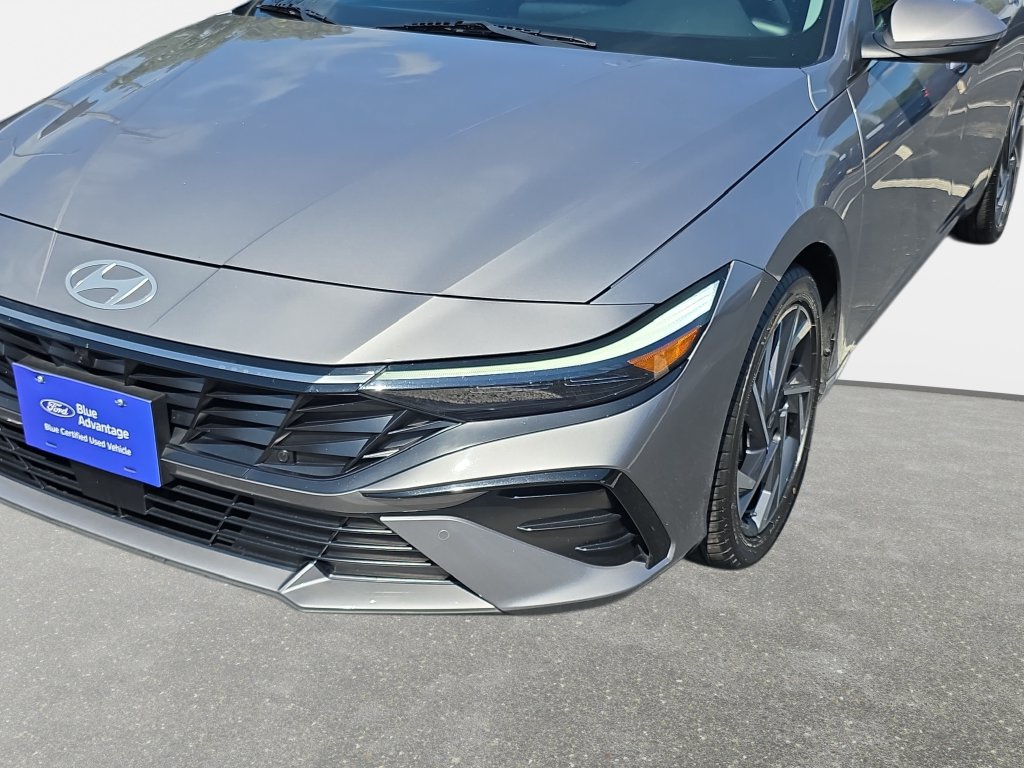 Used 2024 Hyundai Elantra Limited FWD image 28