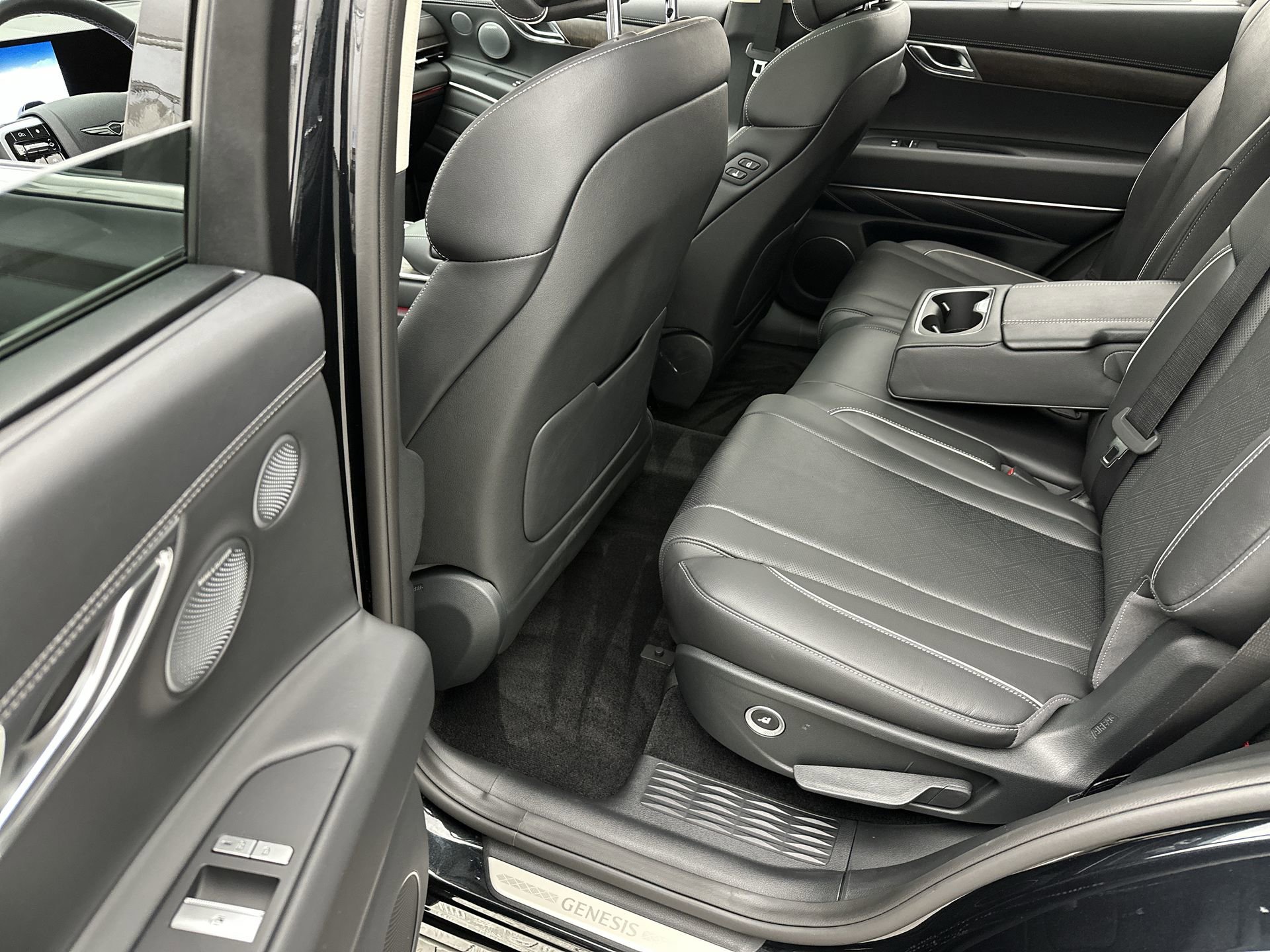 Certified 2026 Genesis GV80 2.5T Advanced AWD/4WD image 23