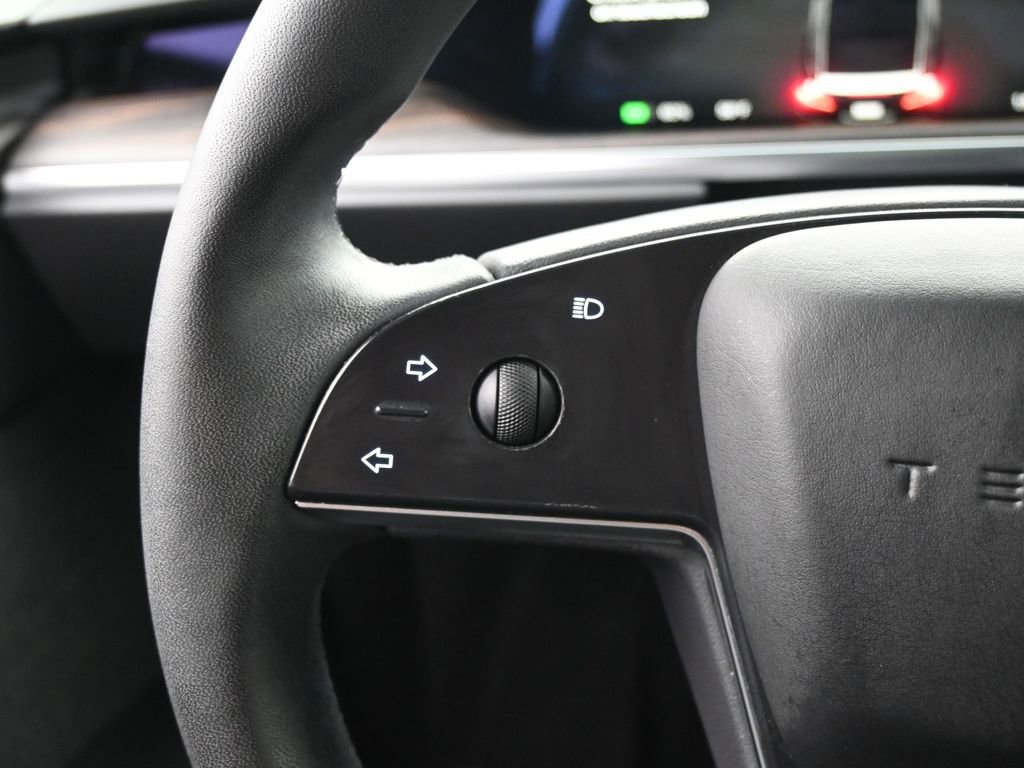 Used 2023 Tesla Model X image 20