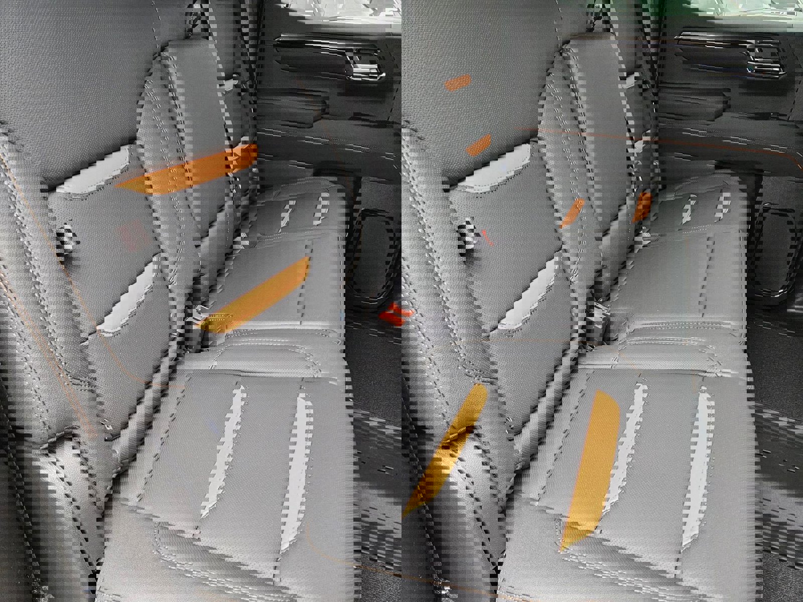 New 2026 GMC Sierra 1500 AT4 w/ LPO, Black Badging Package image 27