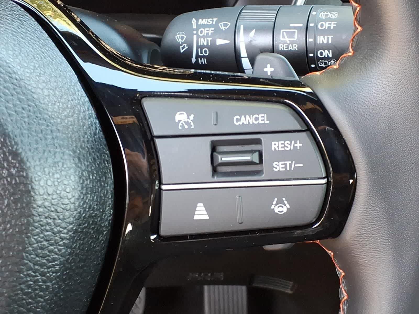 Used 2025 Honda Pilot Sport image 19