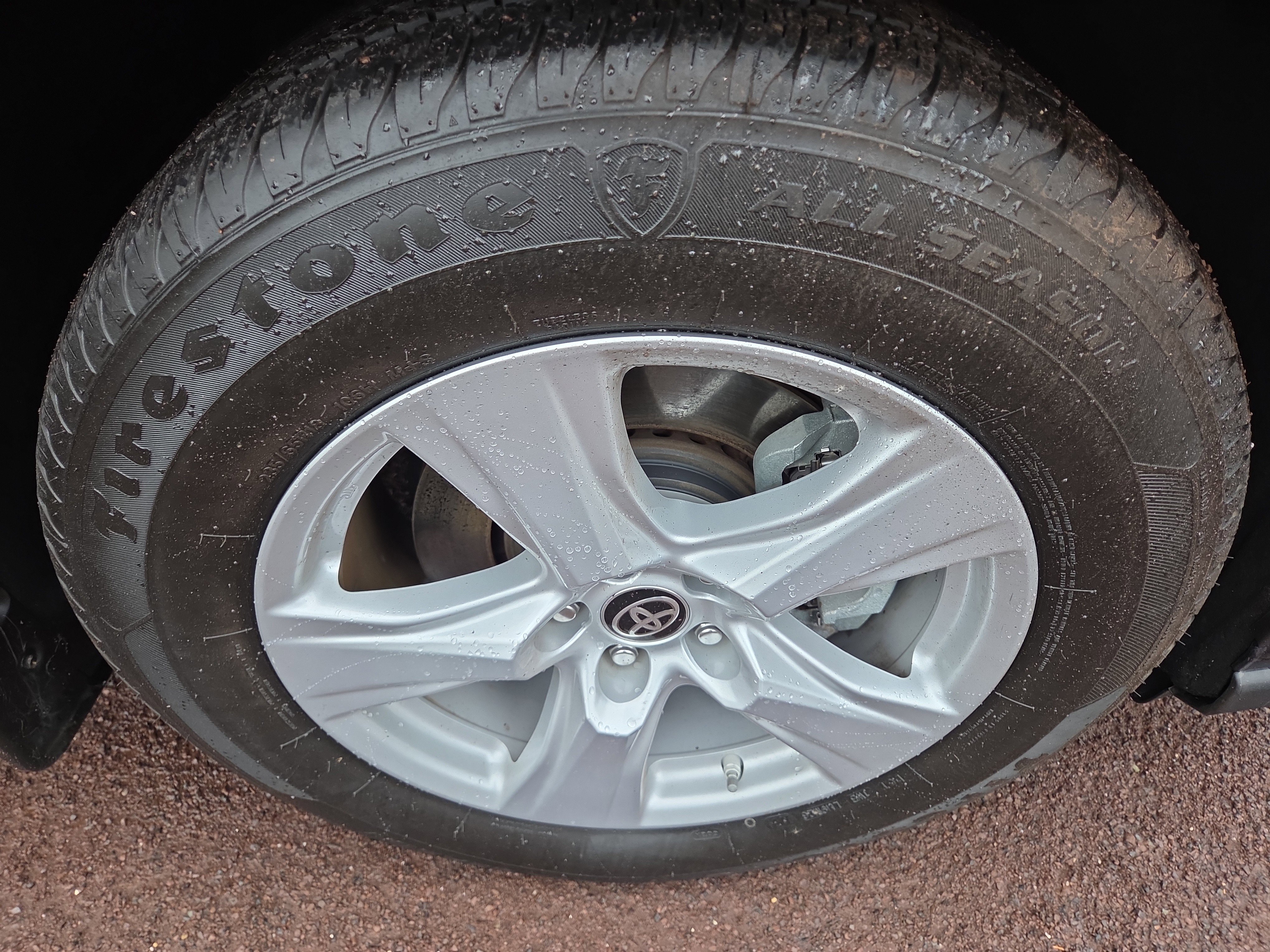 Used 2020 Toyota Highlander LE image 9