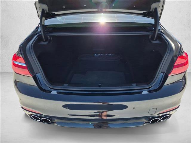 Used 2017 BMW ALPINA B7 xDrive AWD/4WD image 6