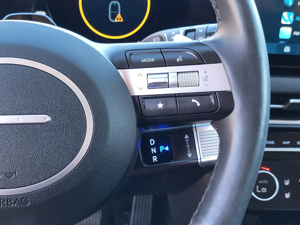 Used 2025 Hyundai Tucson Limited image 21