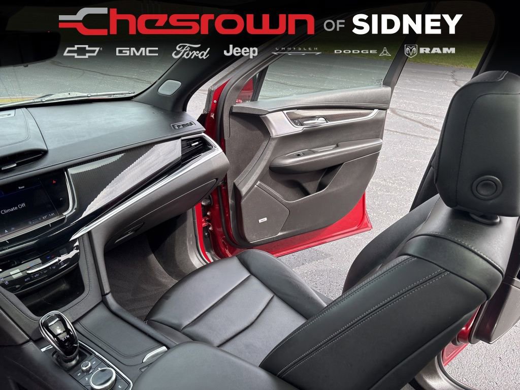 Used 2023 Cadillac XT6 Sport w/ Technology Package image 46