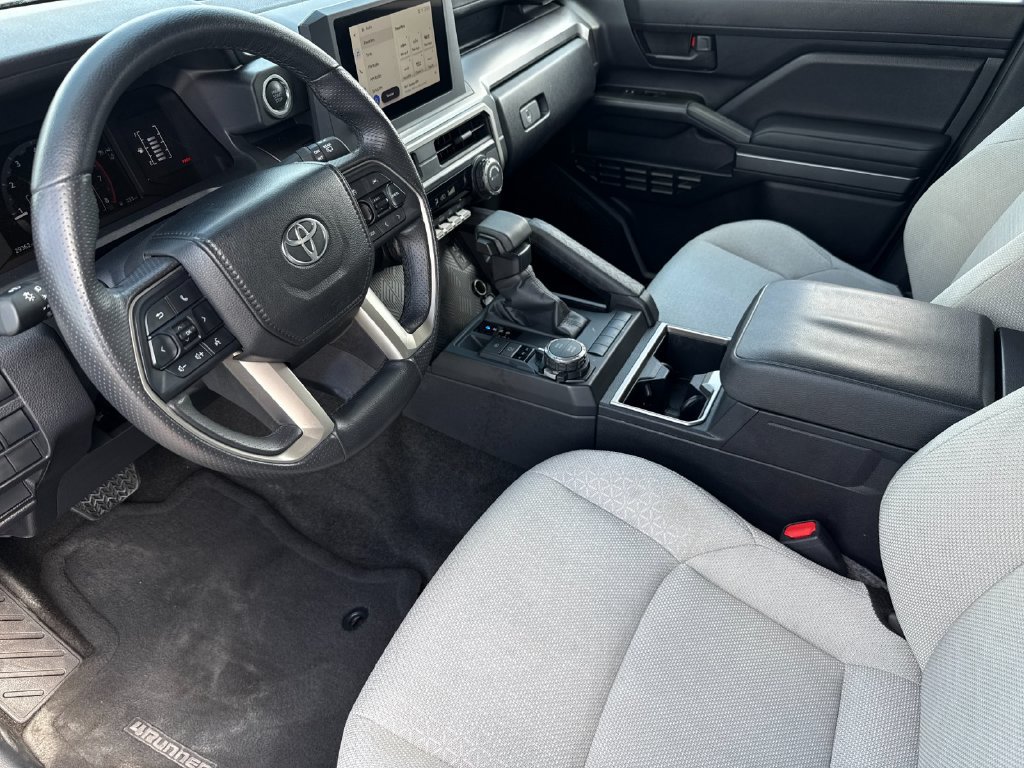 Certified 2025 Toyota 4Runner SR5 AWD/4WD image 10