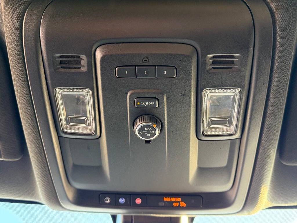 Used 2022 GMC Yukon XL SLT image 39