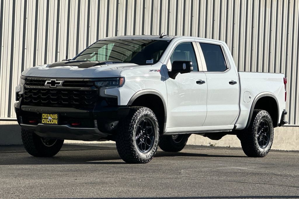Used 2025 Chevrolet Silverado 1500 ZR2 w/ Technology Package image 8
