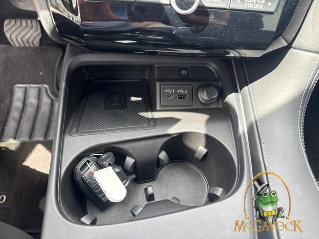 Used 2018 INFINITI Q50 Luxe w/ Cargo Package (L95) RWD image 16