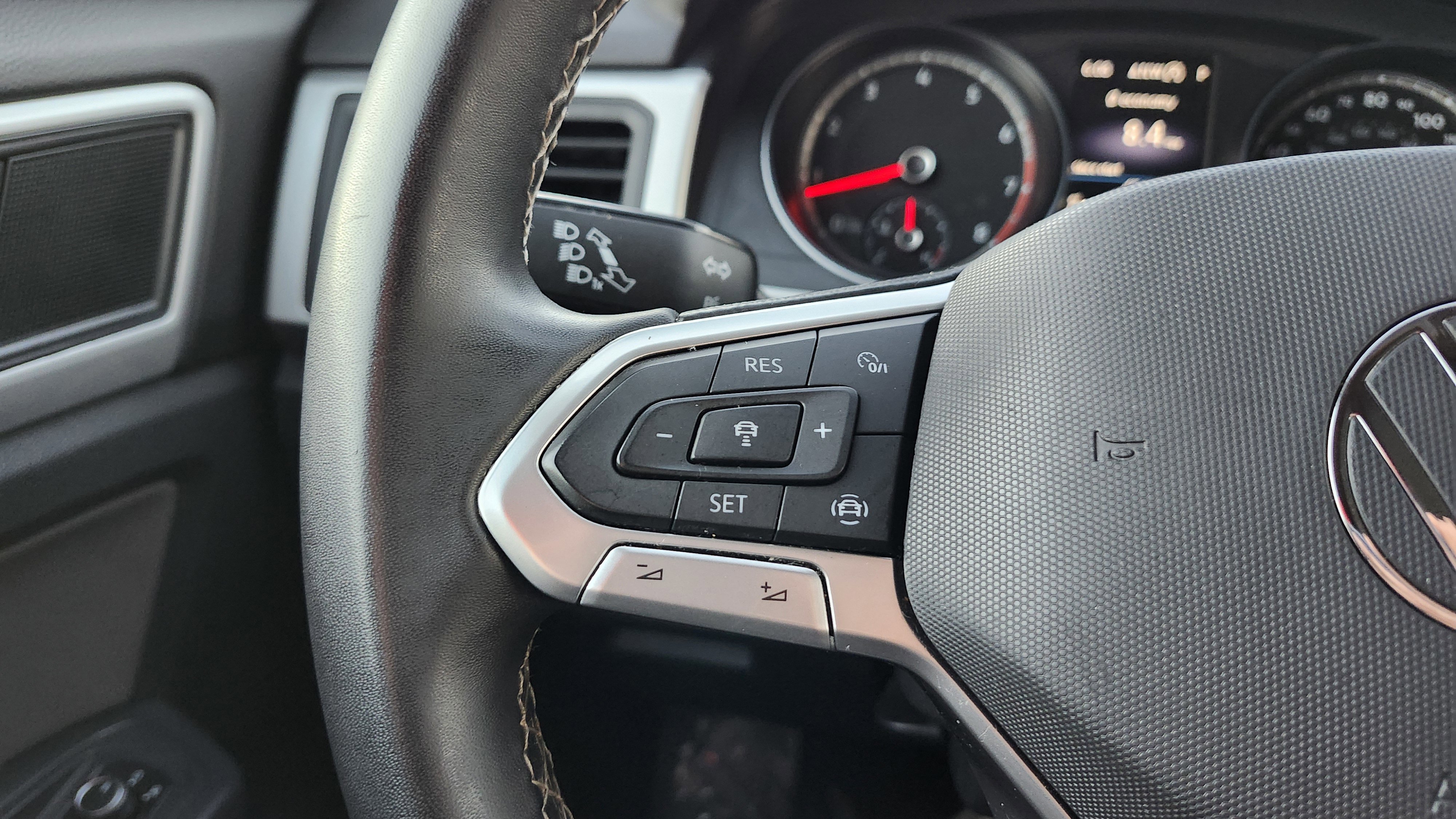 Used 2021 Volkswagen Atlas SE w/ Panoramic Sunroof Package image 38