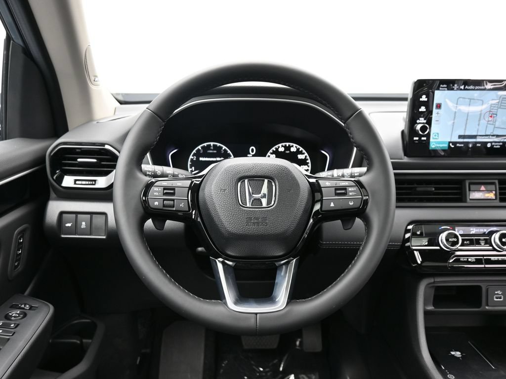 New 2025 Honda Pilot Touring image 31