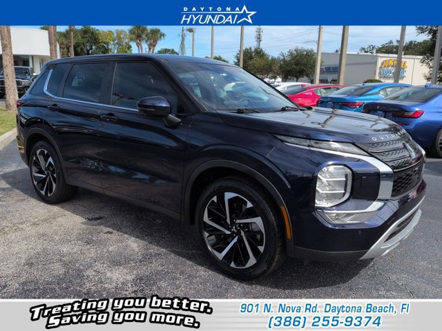 Used 2023 Mitsubishi Outlander SE AWD/4WD image 1