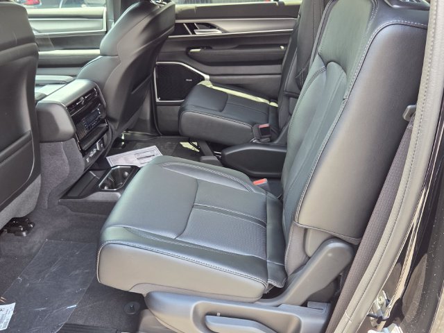 New 2026 Jeep Grand Wagoneer Limited w/ Premium Group II AWD/4WD image 5