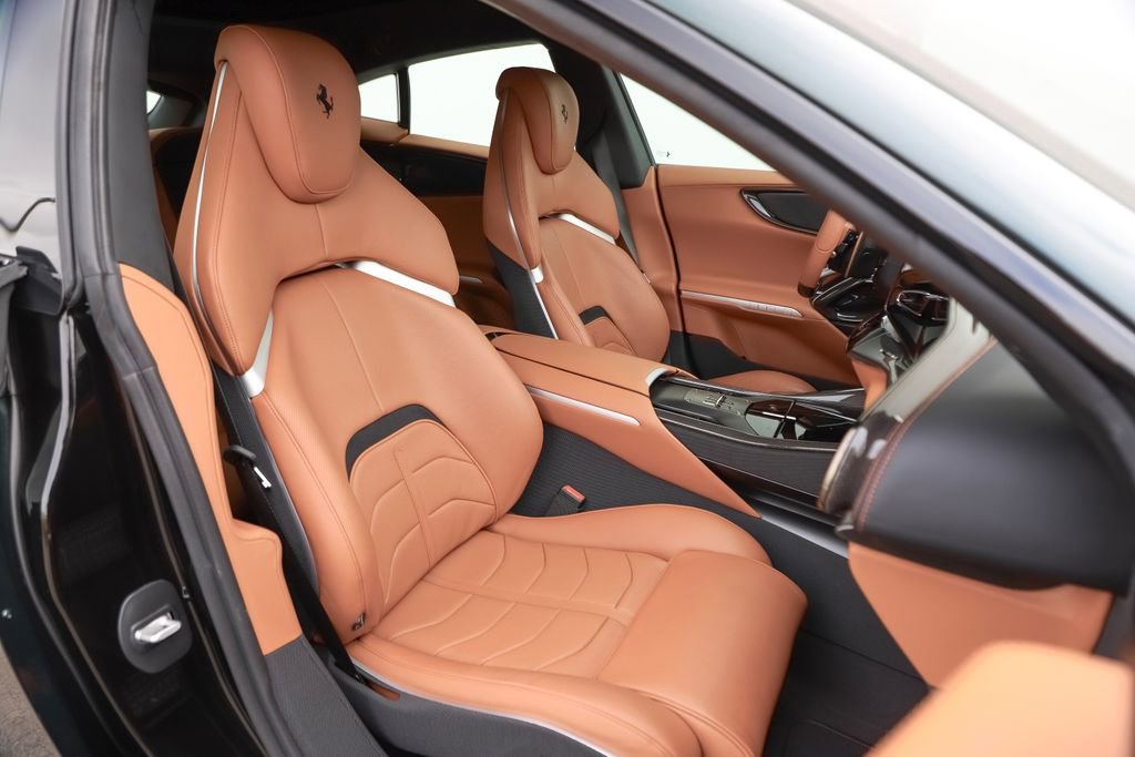 Certified 2025 Ferrari Purosangue image 12