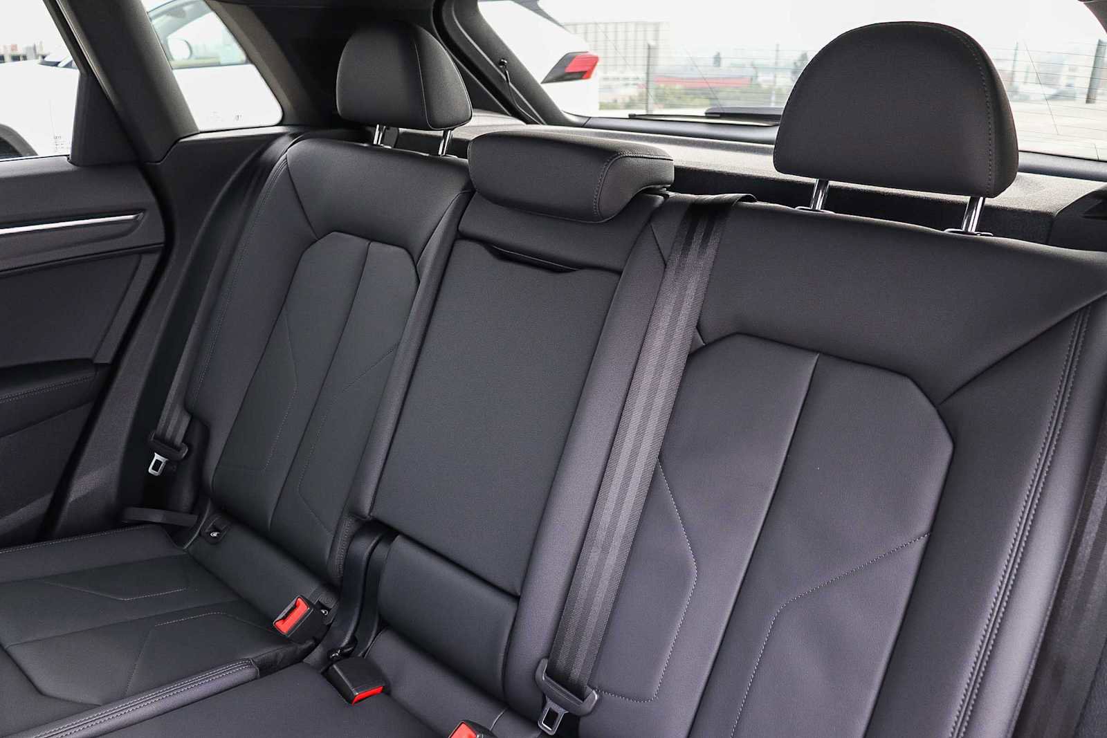 New 2025 Audi Q3 2.0T Premium image 23