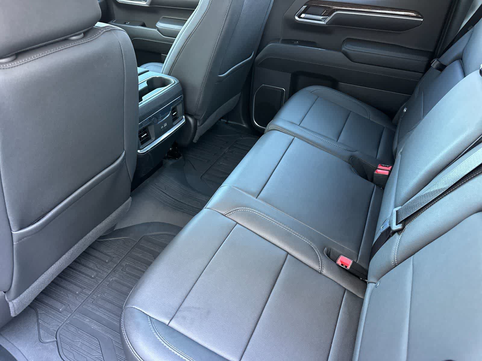 Used 2024 GMC Sierra 1500 Elevation w/ Elevation Premium Package AWD/4WD image 4