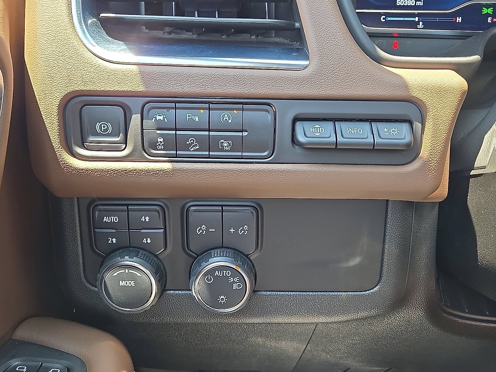 Used 2023 Chevrolet Tahoe High Country AWD/4WD image 27