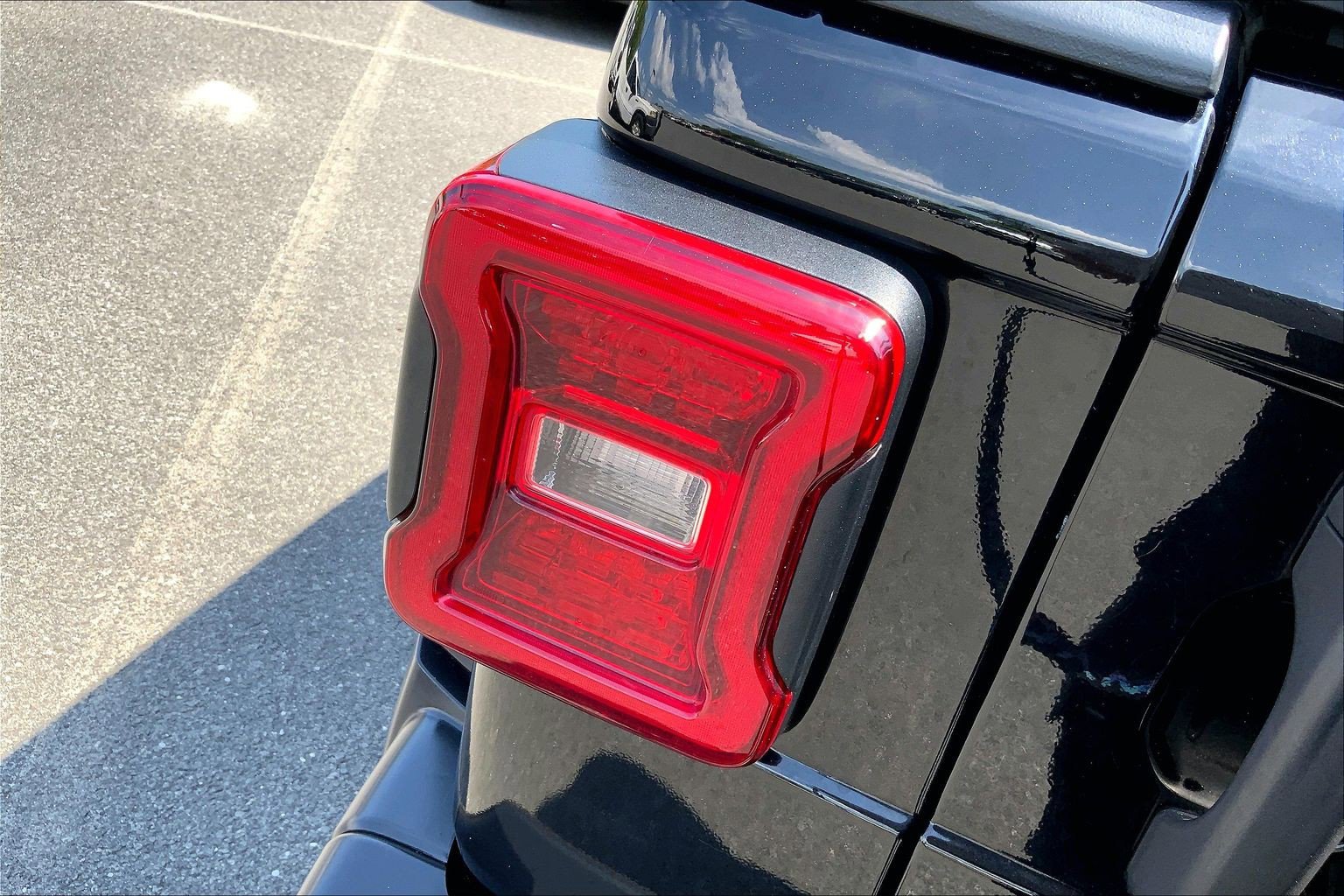 Used 2019 Jeep Wrangler Unlimited Sport AWD/4WD image 32