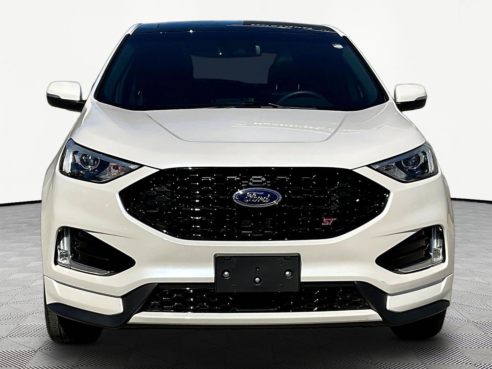 Used 2019 Ford Edge ST w/ Convenience Package AWD/4WD image 2