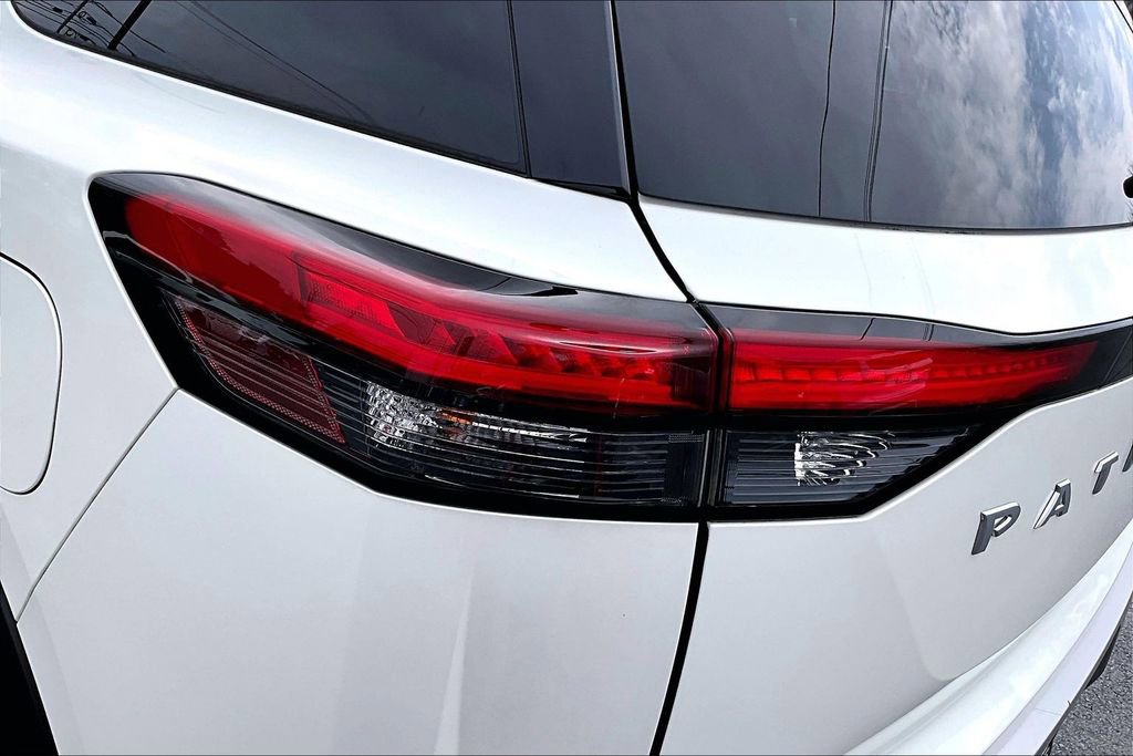 Used 2023 Nissan Pathfinder SL w/ SL Premium Package image 31