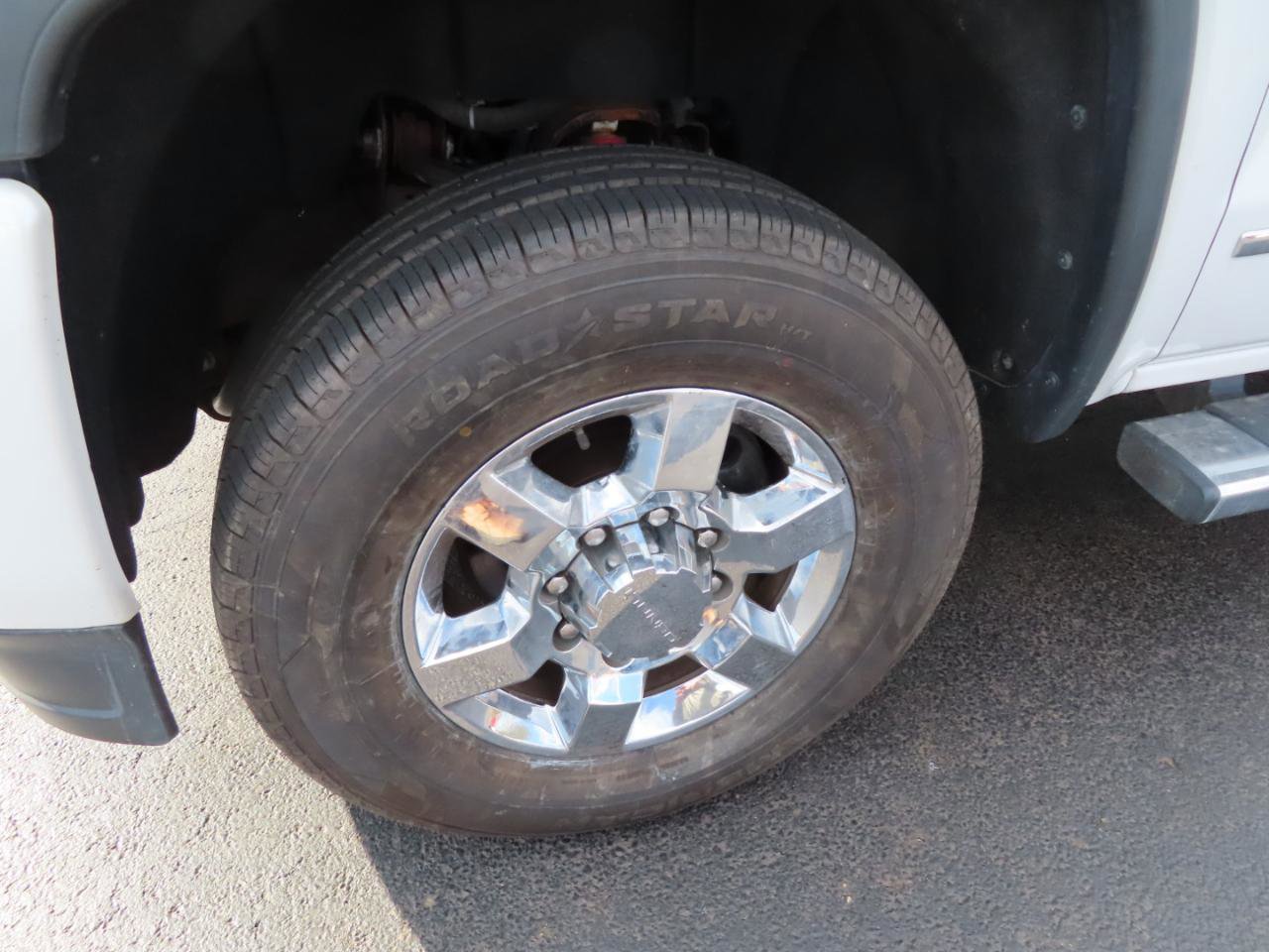 Used 2019 GMC Sierra 3500 Denali w/ Duramax Plus Package image 11