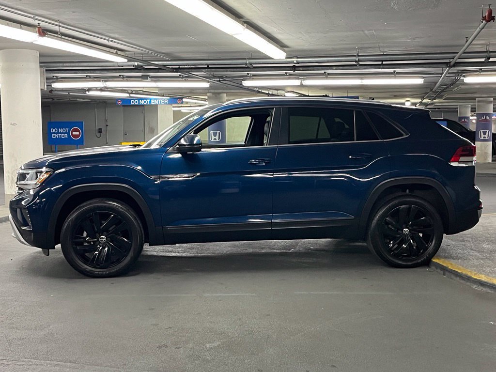 Used 2022 Volkswagen Atlas Cross Sport SE AWD/4WD image 35